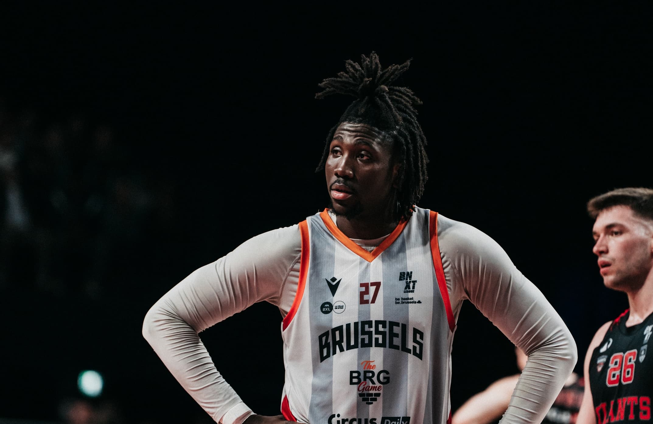 Le Brussels confirme à Courtrai, Mons cartonne contre Limburg United