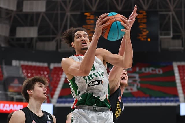 Ismaël Bako retrouve l’Euroleague avec le Paris Basketball !