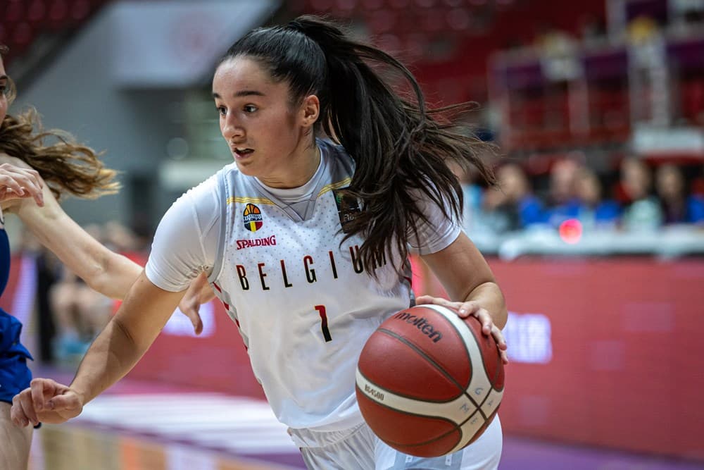 Les Young Cats U20 remportent leur premier match au buzzer !