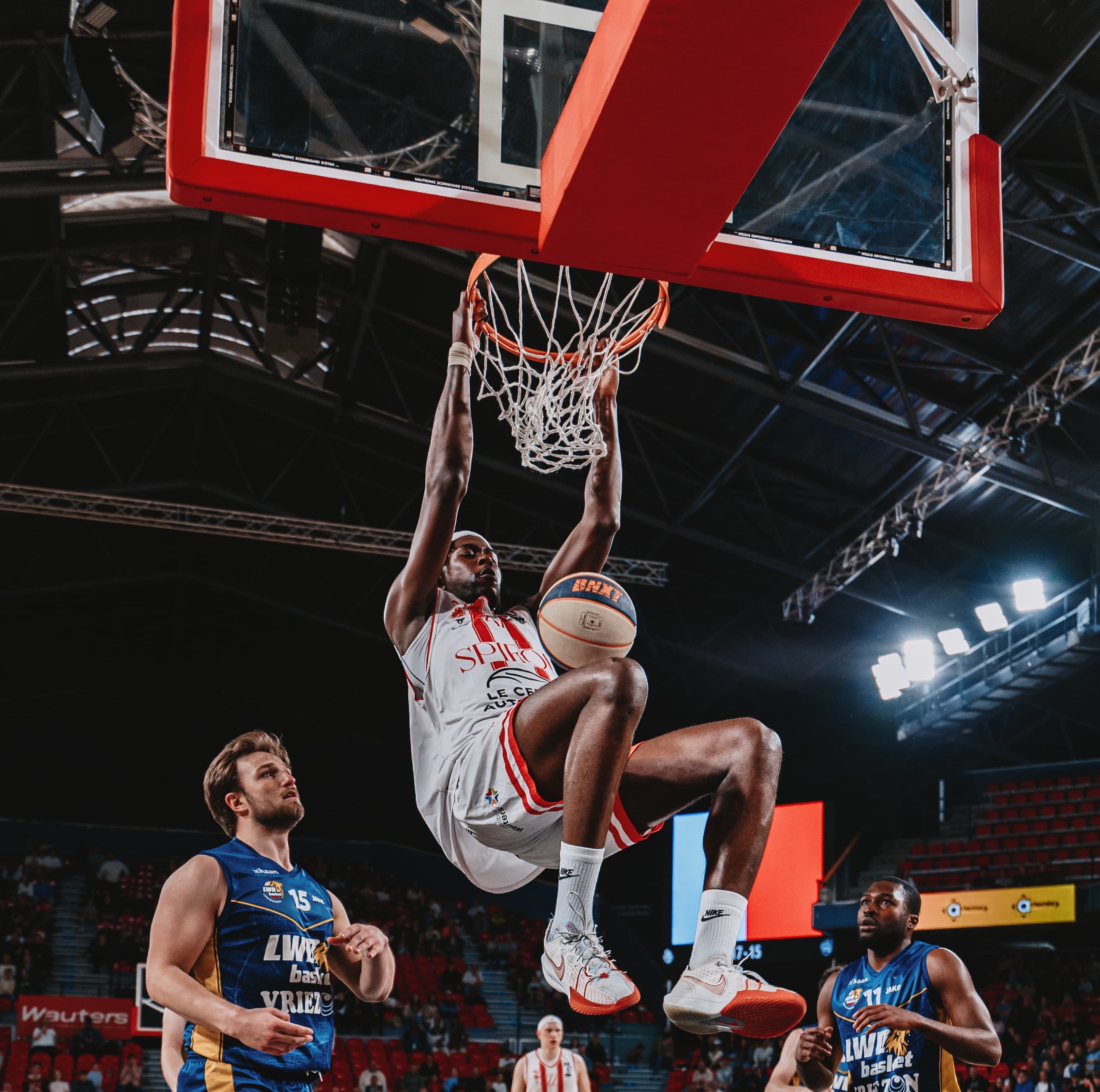 Archange Izaw Bolavie quitte le Spirou, direction l’Espagne et Manresa