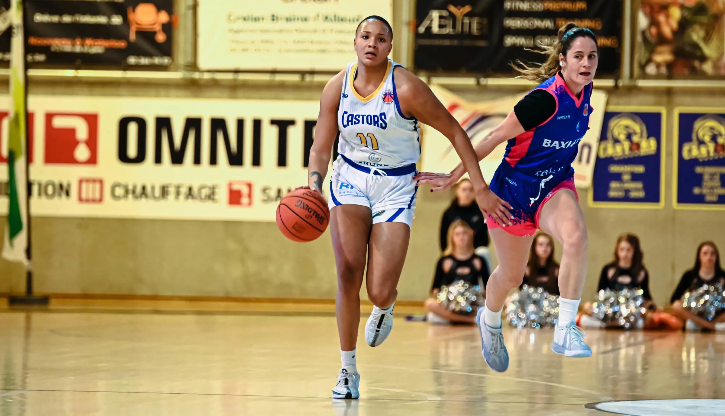 Santa Okockyté et Quay Miller prolongent chez les Castors