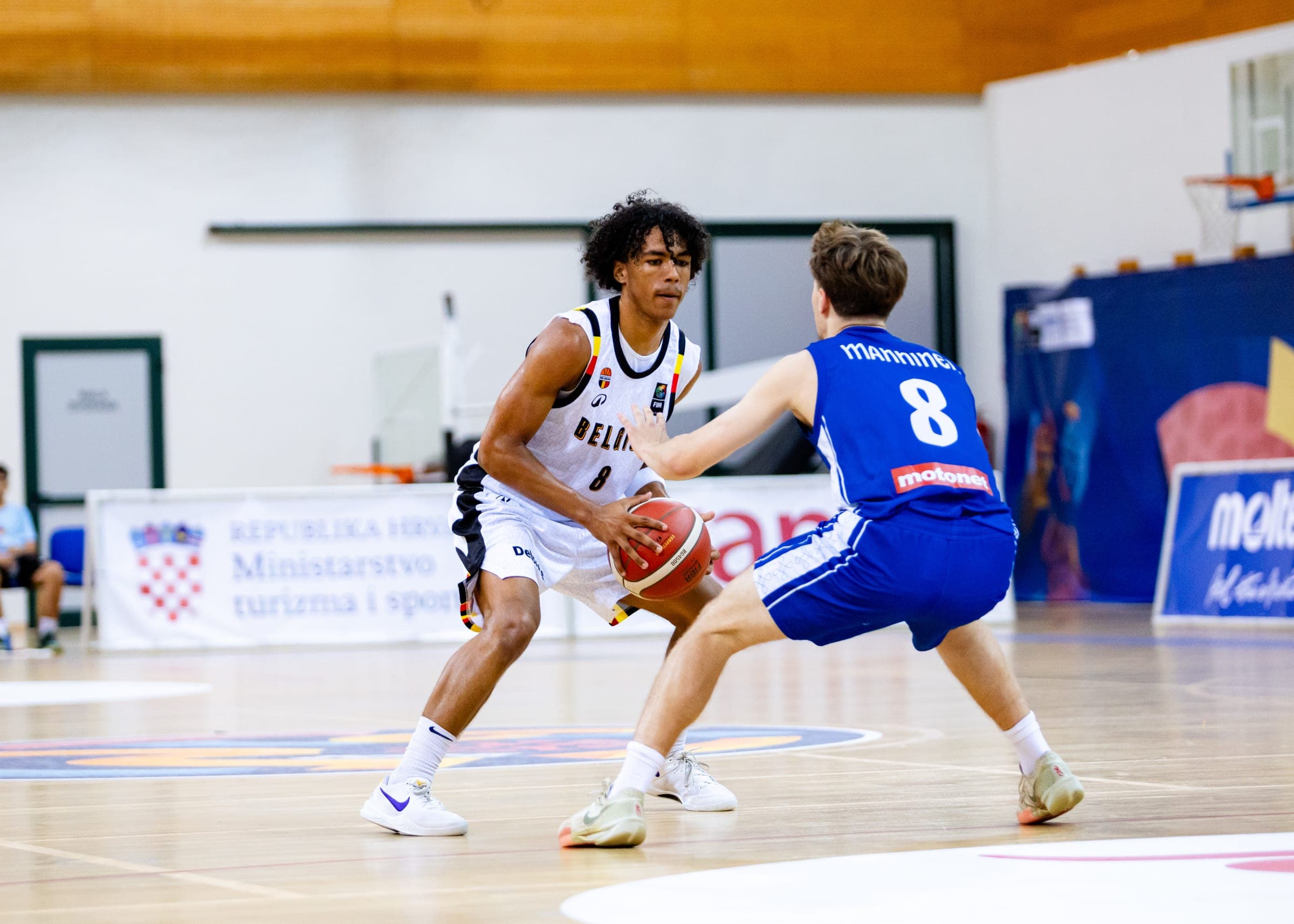 Les U18 battent la Finlande et font un pas vers les quarts