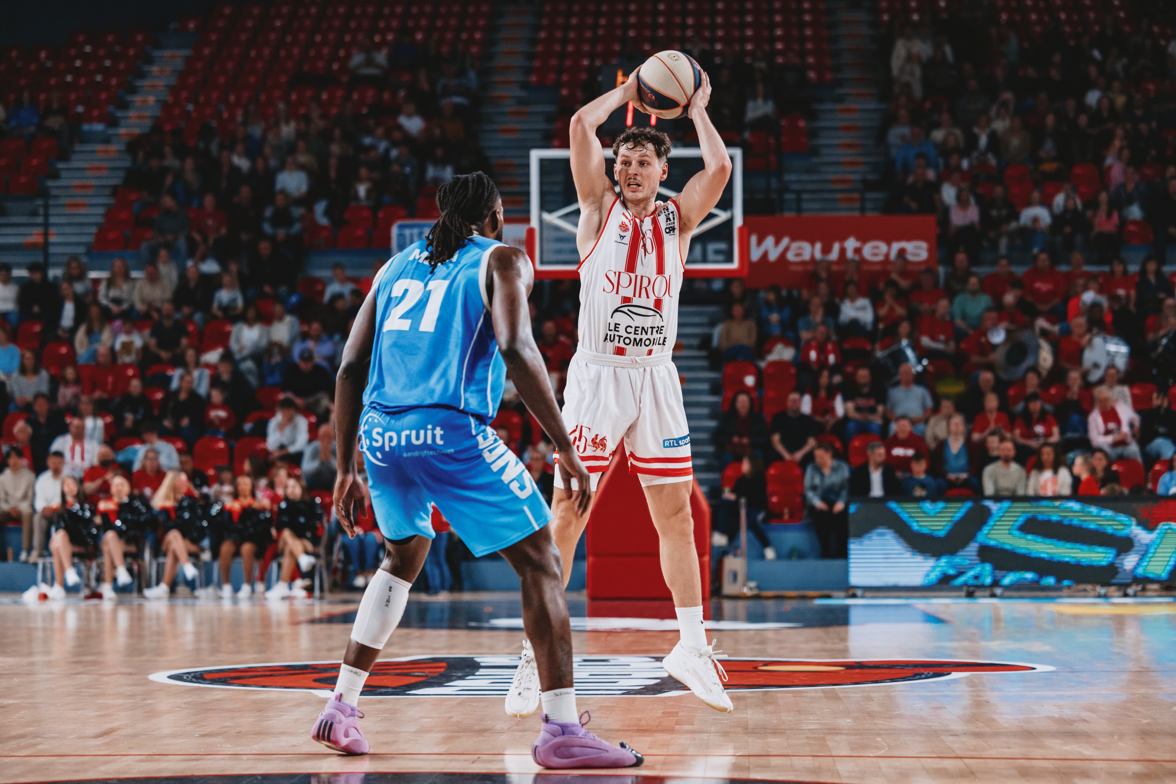 Malines domine le Brussels, le Spirou surpris par Den Helder