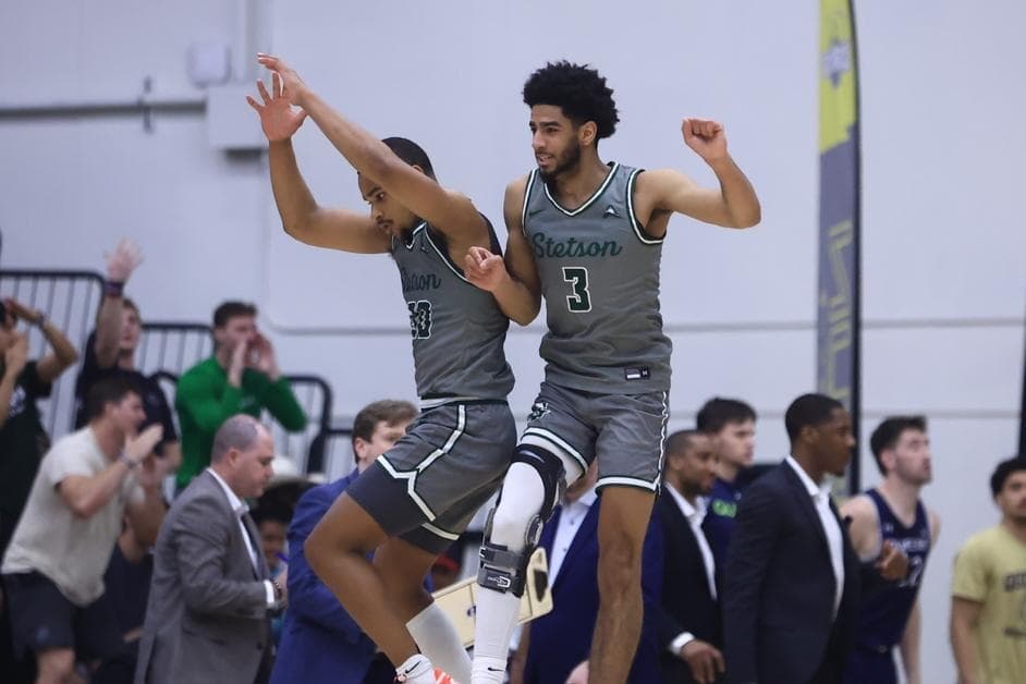 Aubin Gateretse et Stephan Swenson carburent avec Stetson en NCAA