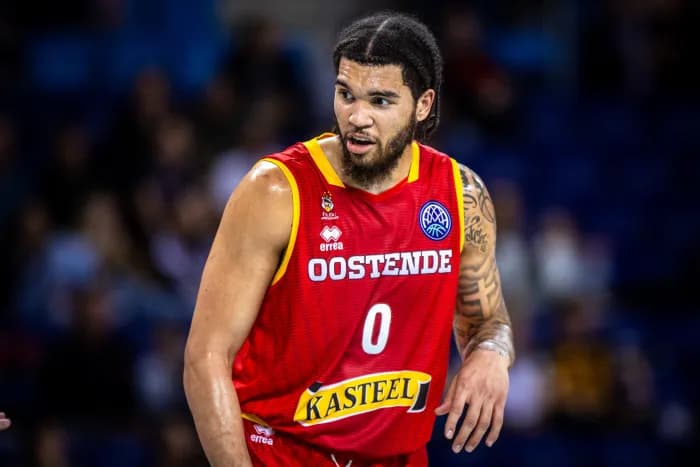 Ostende confirme à domicile face à Szczecin et s’offre les play-in au minimum
