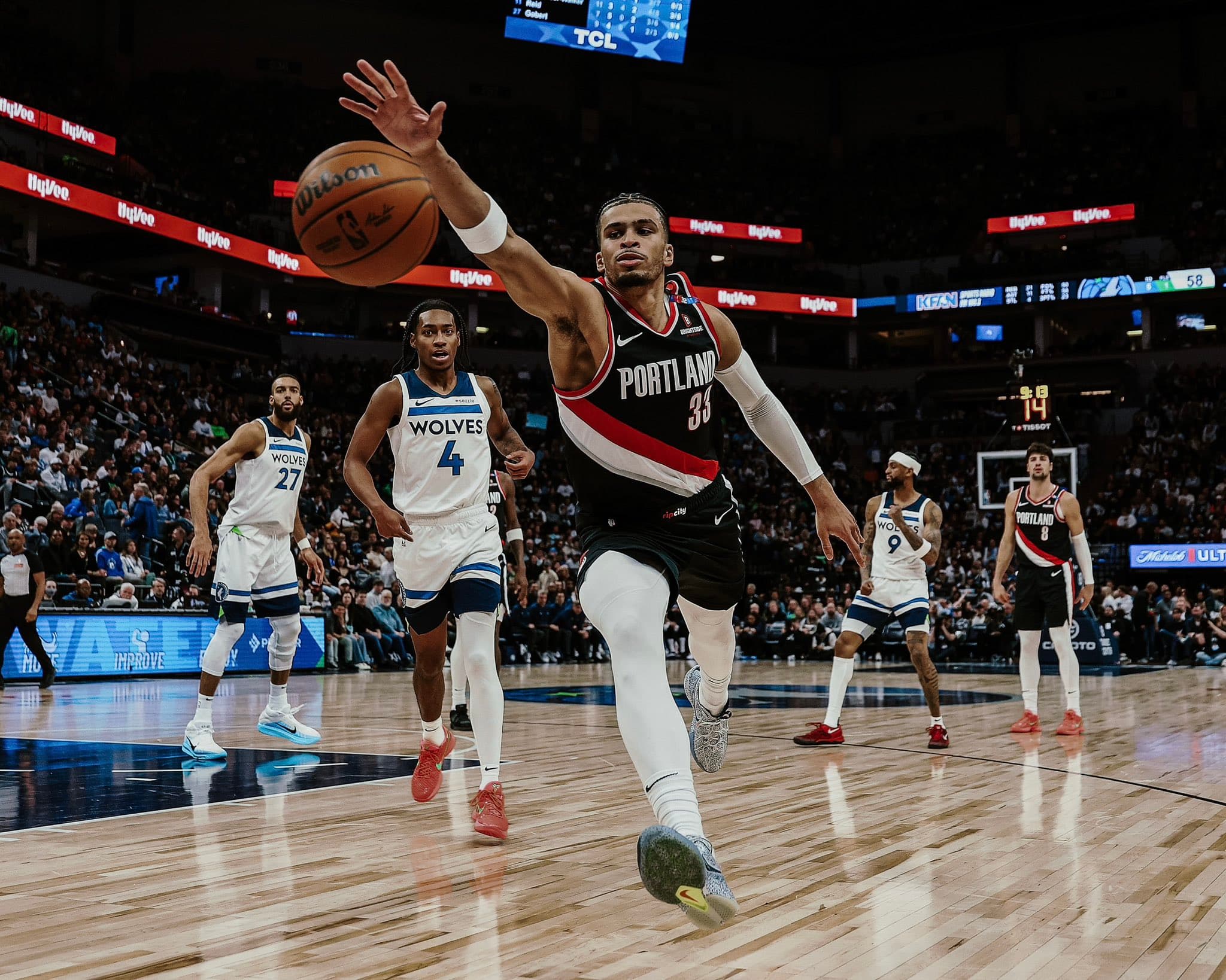 Fin de série pour les Blazers et Toumani Camara, pourtant actif des deux côtés du terrain