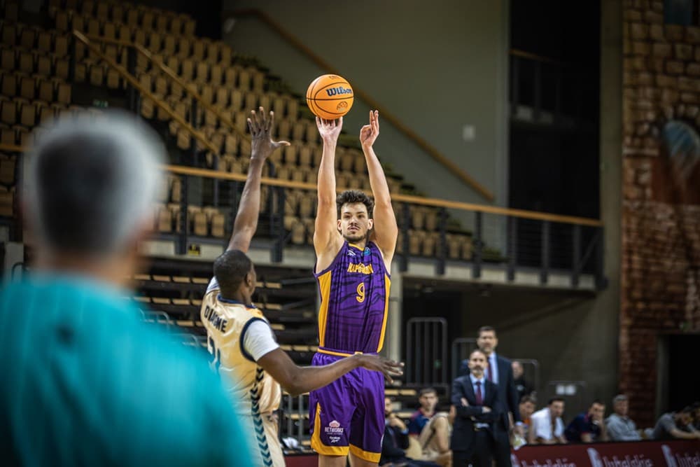 La saison européenne s&rsquo;arrête pour Hans Vanwijn et l&rsquo;Hapoel Holon (+Vidéo)