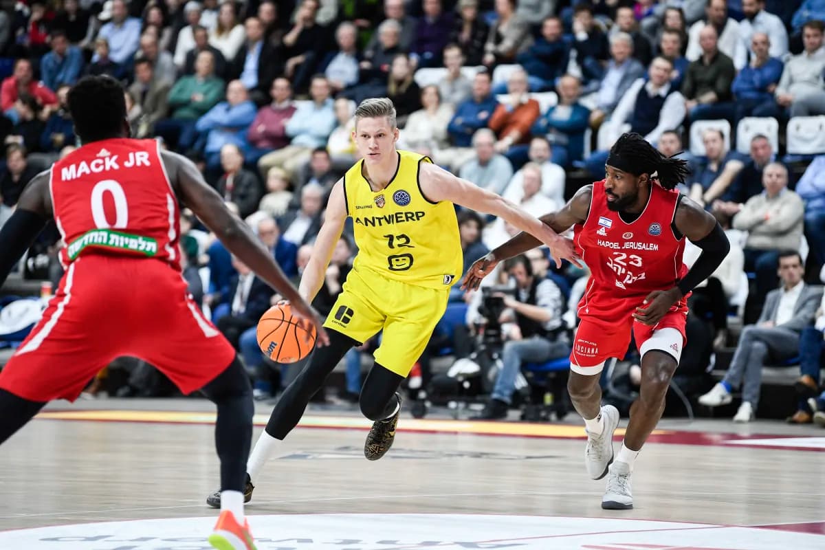 Vrenz Bleijenbergh remplace Joppe Mennes, blessé et absent pour 3 mois !