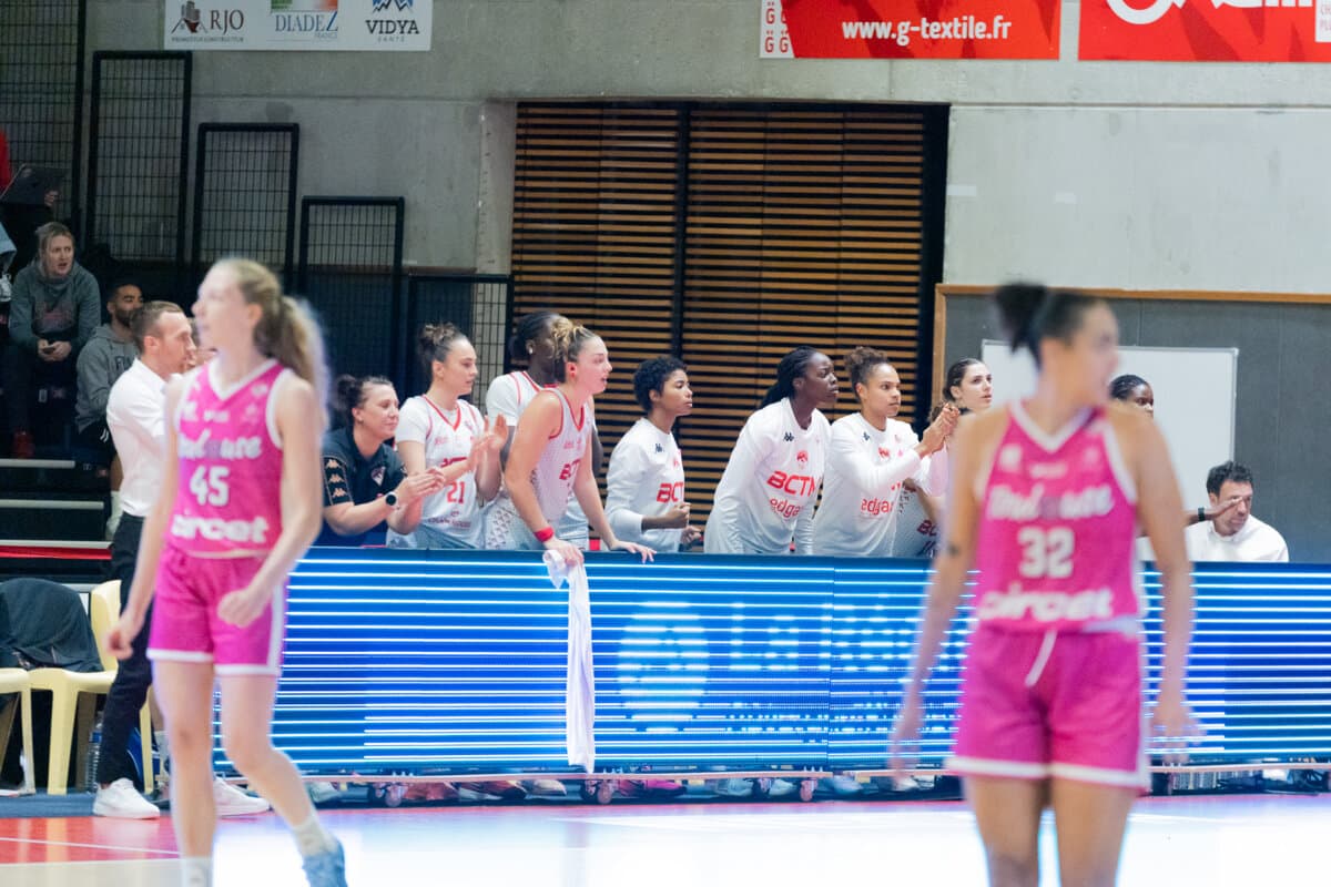 Nathalie Desset, Elena Zemoura et Maelynn Elmira-Eudaric (La Tronche Meylan) face à Toulouse M.B., La Boulangère Wonderligue, 7 octobre 2026