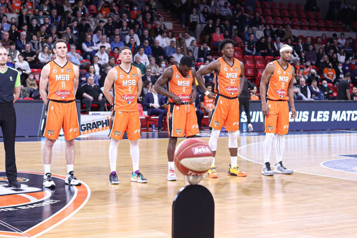 Terry Tarpey, Scott Bamforth, Darius Johnson-Odom, Valentin Chery et Dante Cunningham (Le Mans) face à Paris Basketball, Betclic ELITE, 5 mars 2022