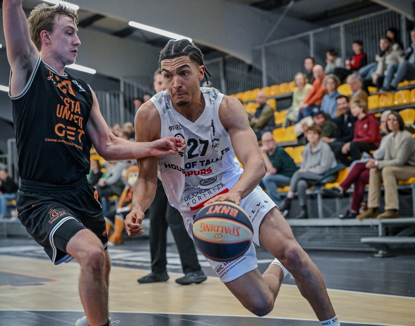 Courtrai explose encore les compteurs; le Brussels surpris par Alost à la maison