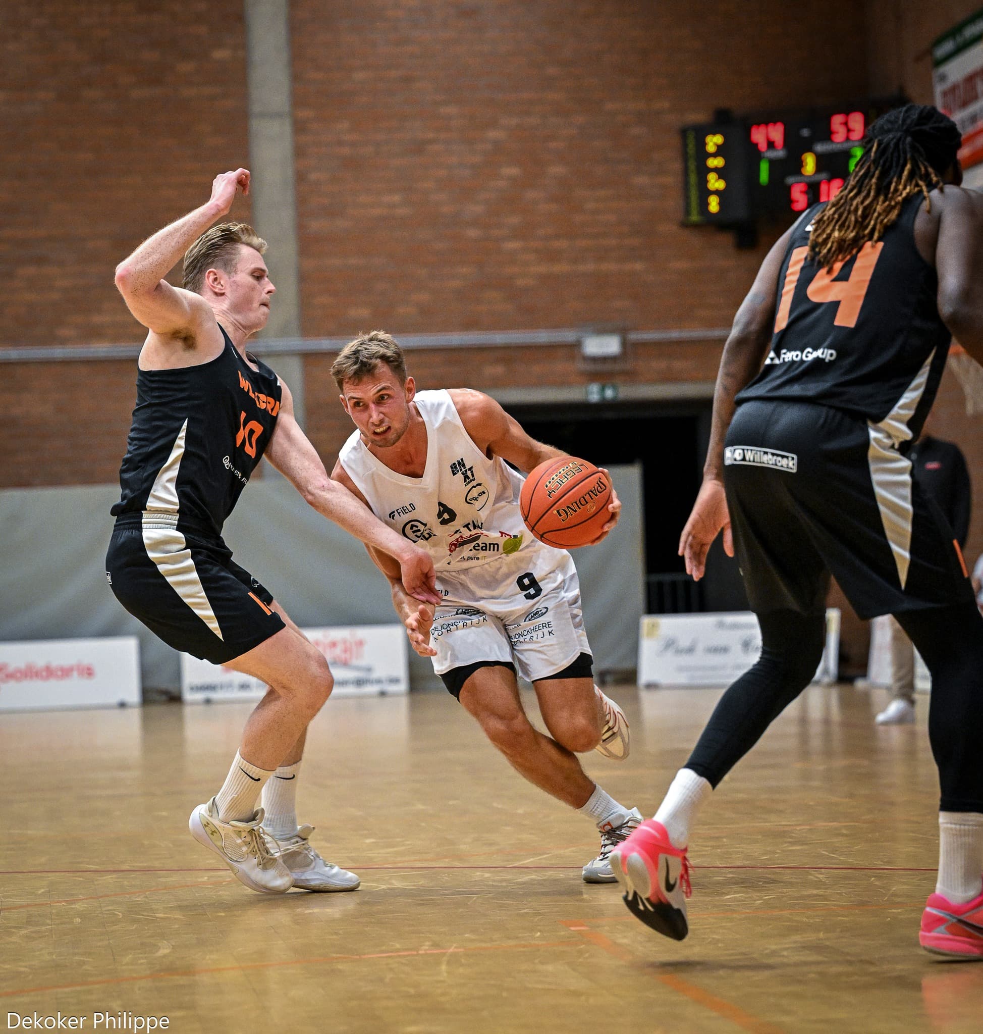 Bram Bogaerts offre la victoire à Courtrai au bout du suspense (71-69)