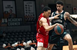Le Spirou a roulé sur Donar Groningen