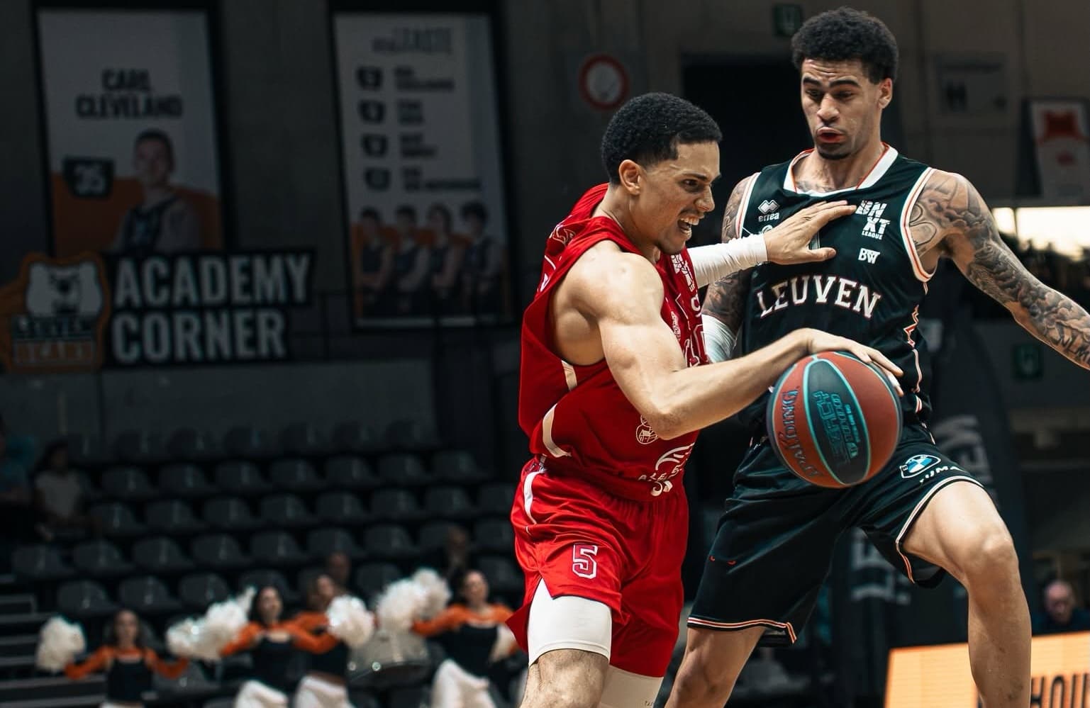 Le Spirou a roulé sur Donar Groningen