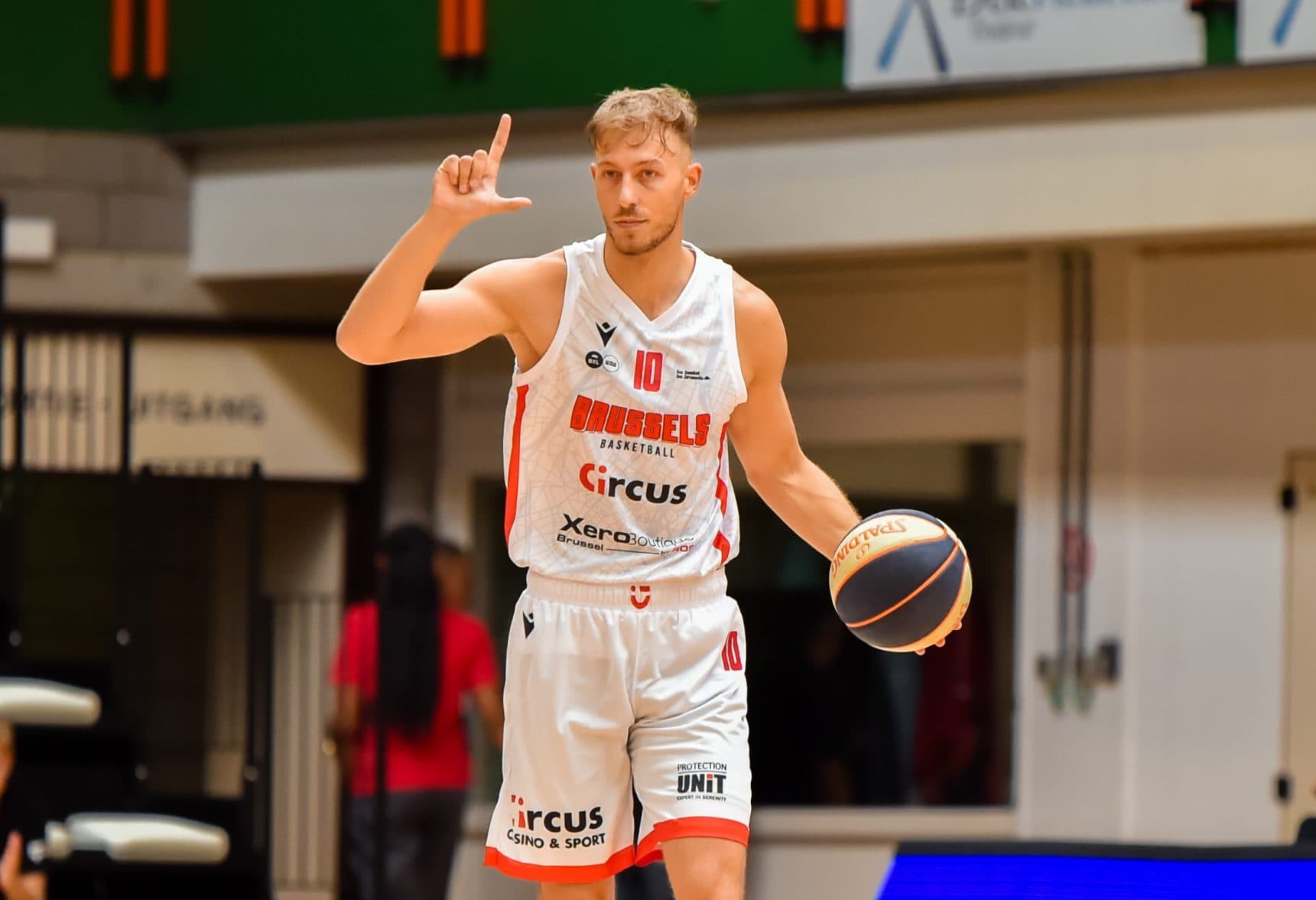 Louis Hazard et Terry Deroover prolongent leur aventure au Brussels