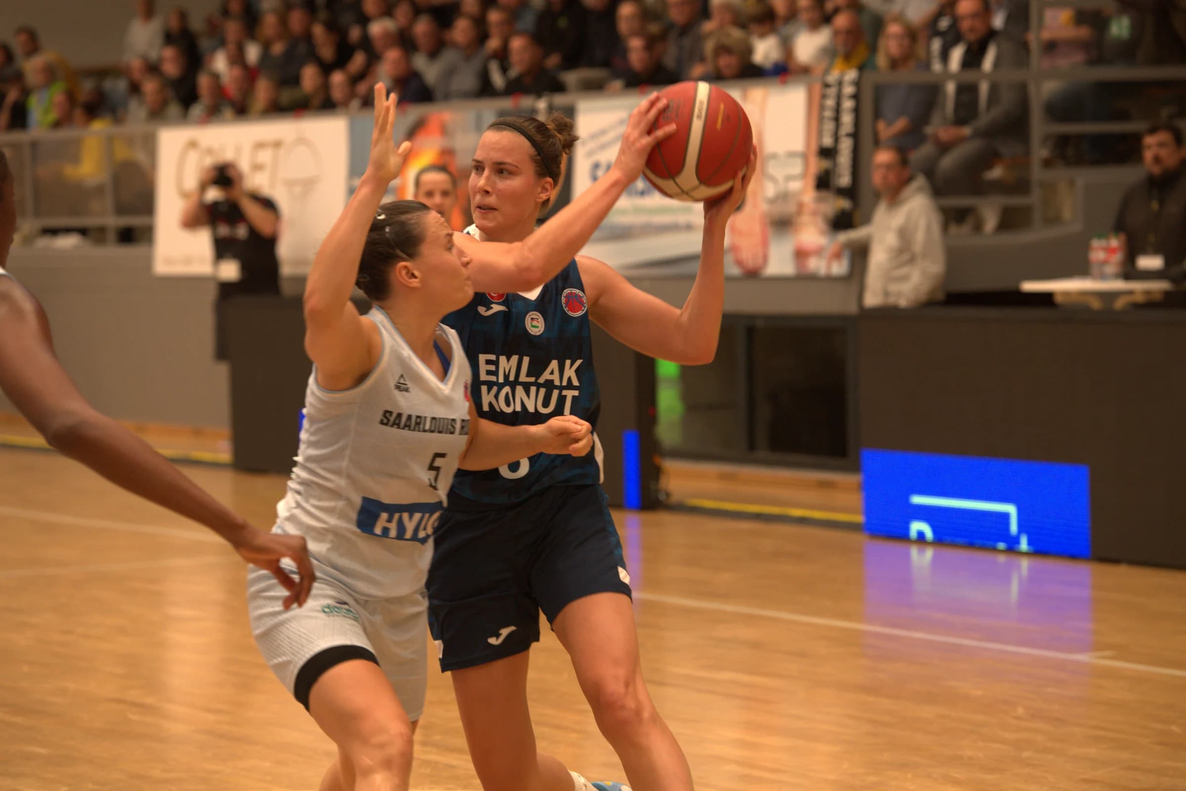 Les Belges à l’étranger : Antonia Delaere décisive en Turquie, Stephan Swenson clutch au Portugal