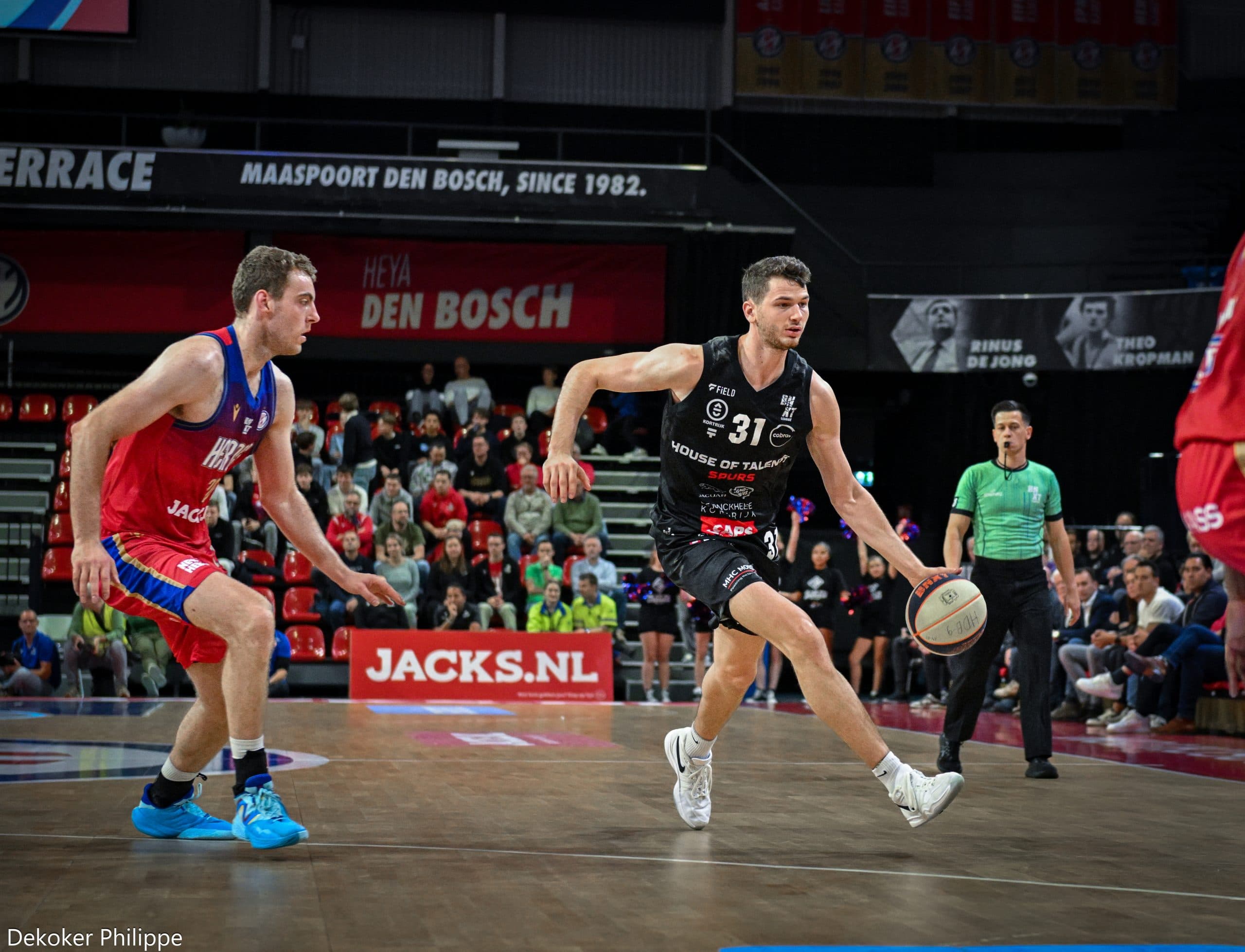 Toujours invaincu, Courtrai continue son début de saison sans-fautes