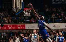 Malines surprend Limburg pour lancer la saison