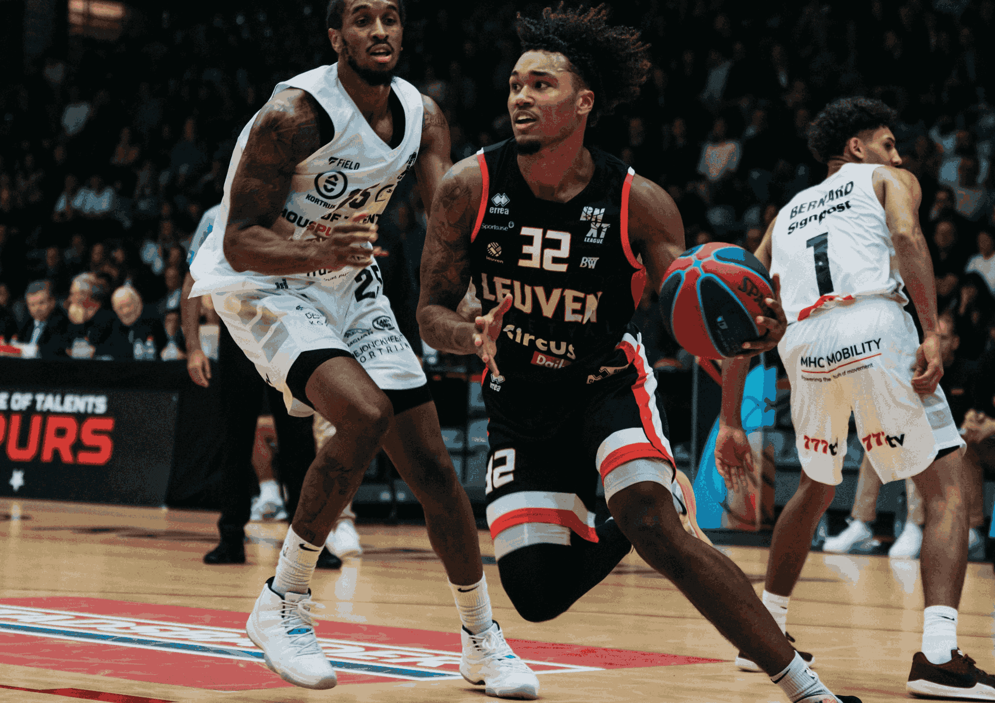 Le Brussels craque encore… comme le Spirou, Louvain au buzzer à Ostende !