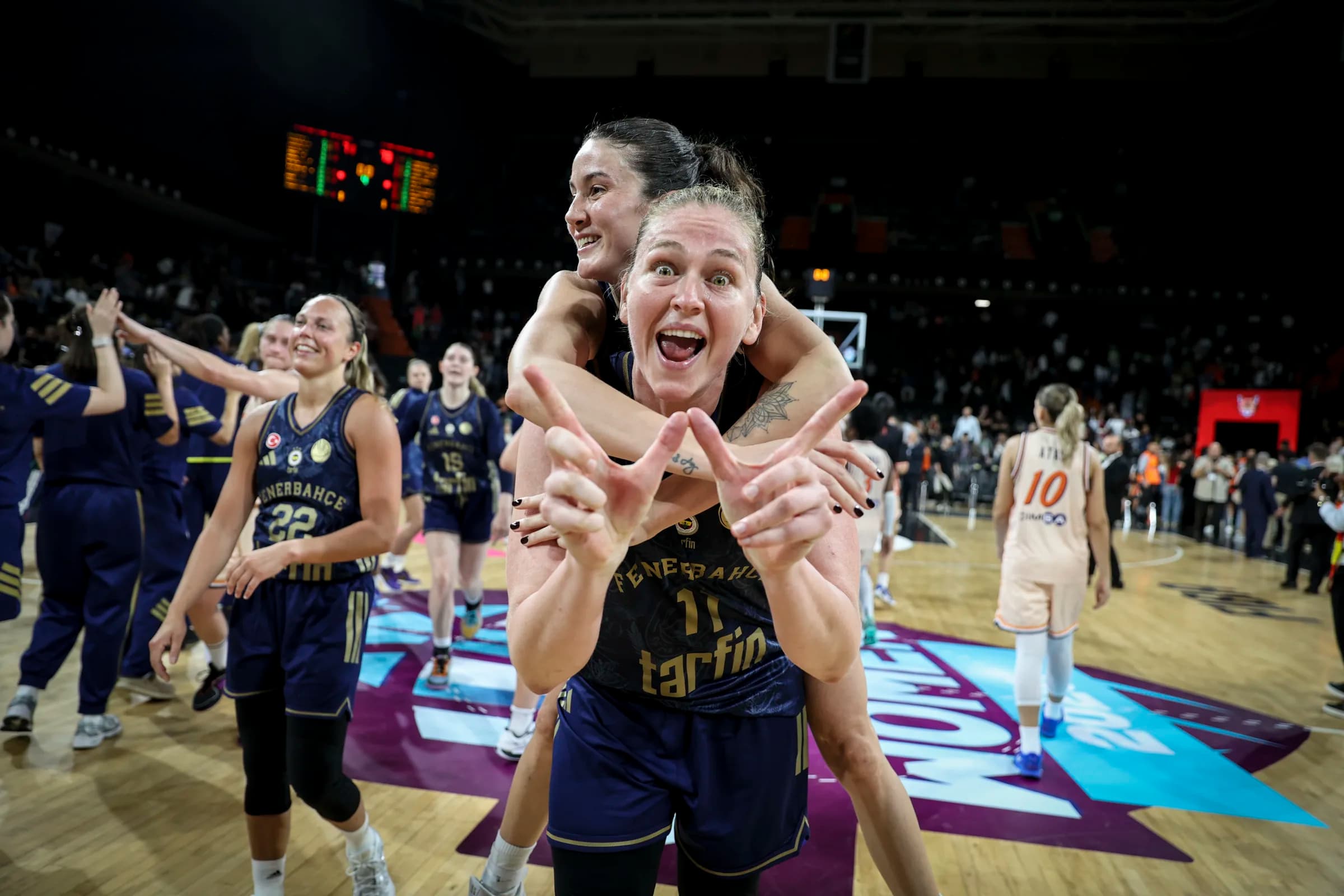 Emma Meesseman et Julie Allemand remportent la SuperCoupe d’Europe