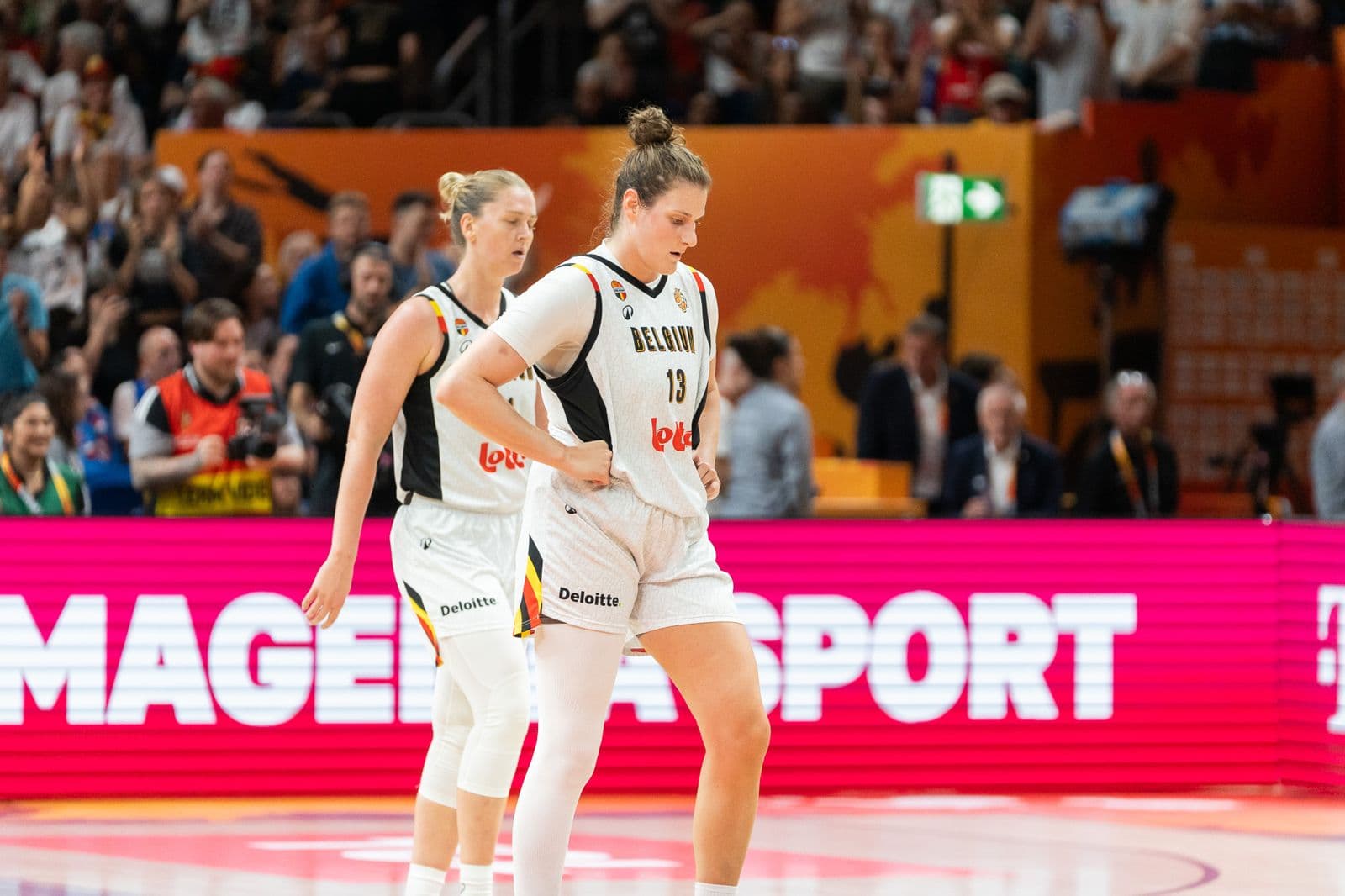 Poussée par son public, l’Allemagne met fin au rêve de médaille des Cats