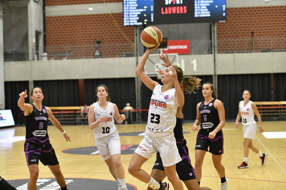 Emma Van Thuyne prolonge à Courtrai