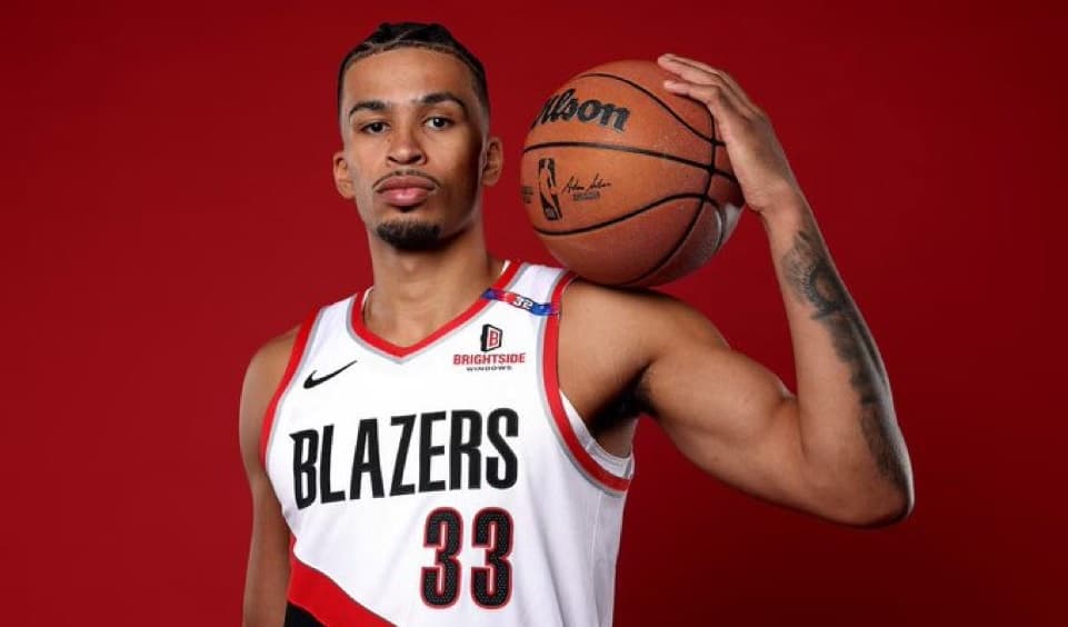 La nouvelle victime défensive de Toumani Camara: Trae Young! (+Vidéo)