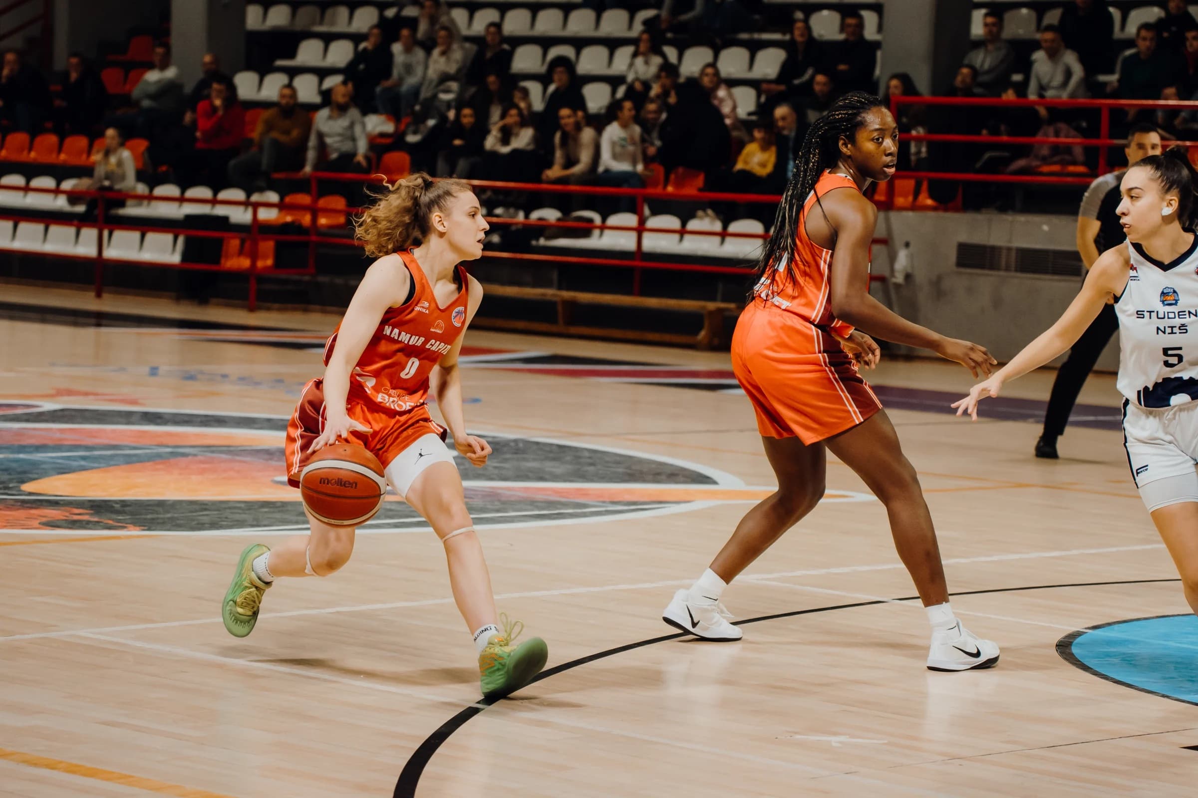 Namur termine sa campagne européenne par une défaite frustrante; Lisowa remporte son duel face à Delaere