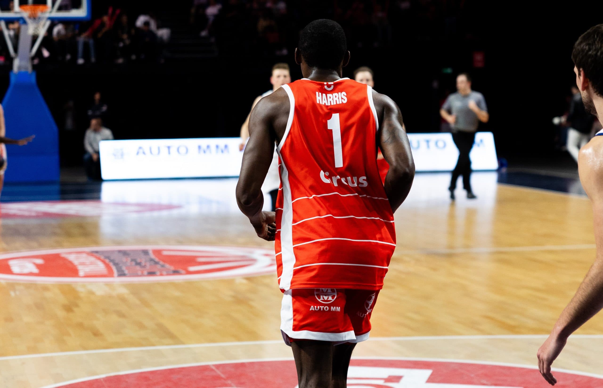 Jordan Harris part en Italie, Rasir Bolton rejoint la Serbie