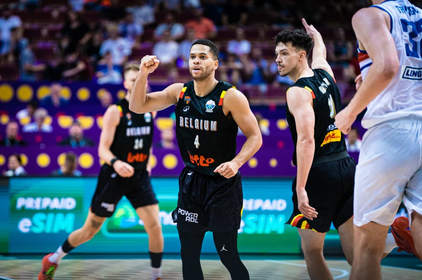 Hold-up parfait des Lions face aux Islandais ! (+vidéos)