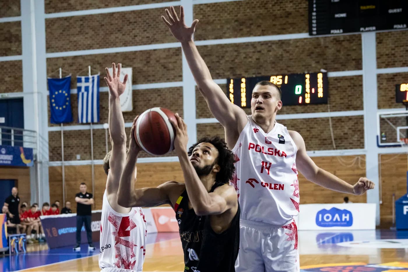 Battus par la Pologne, les U20 viseront la 11e place à l’Eurobasket