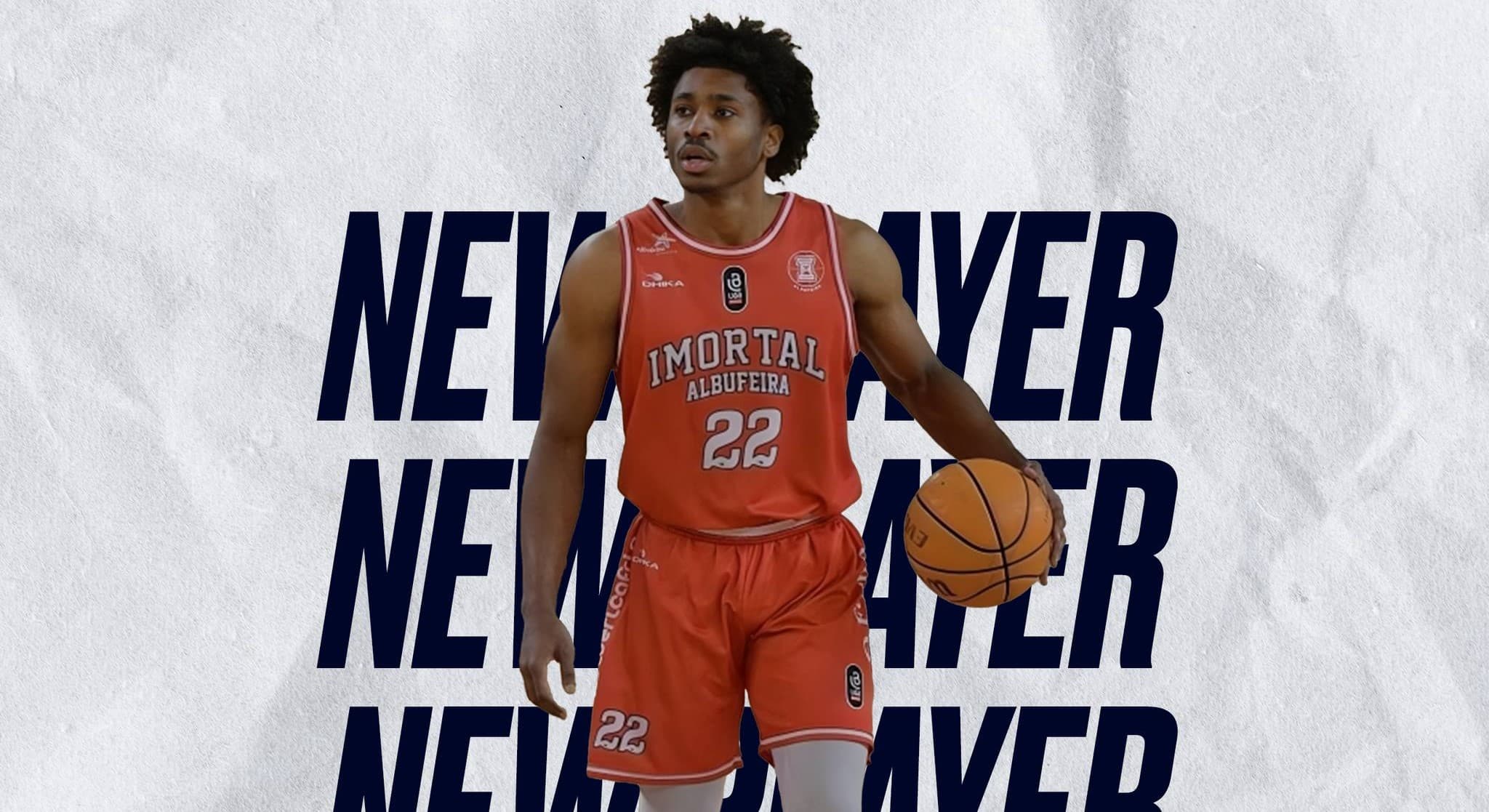 Mons signe Marquise Moore, un arrière américain