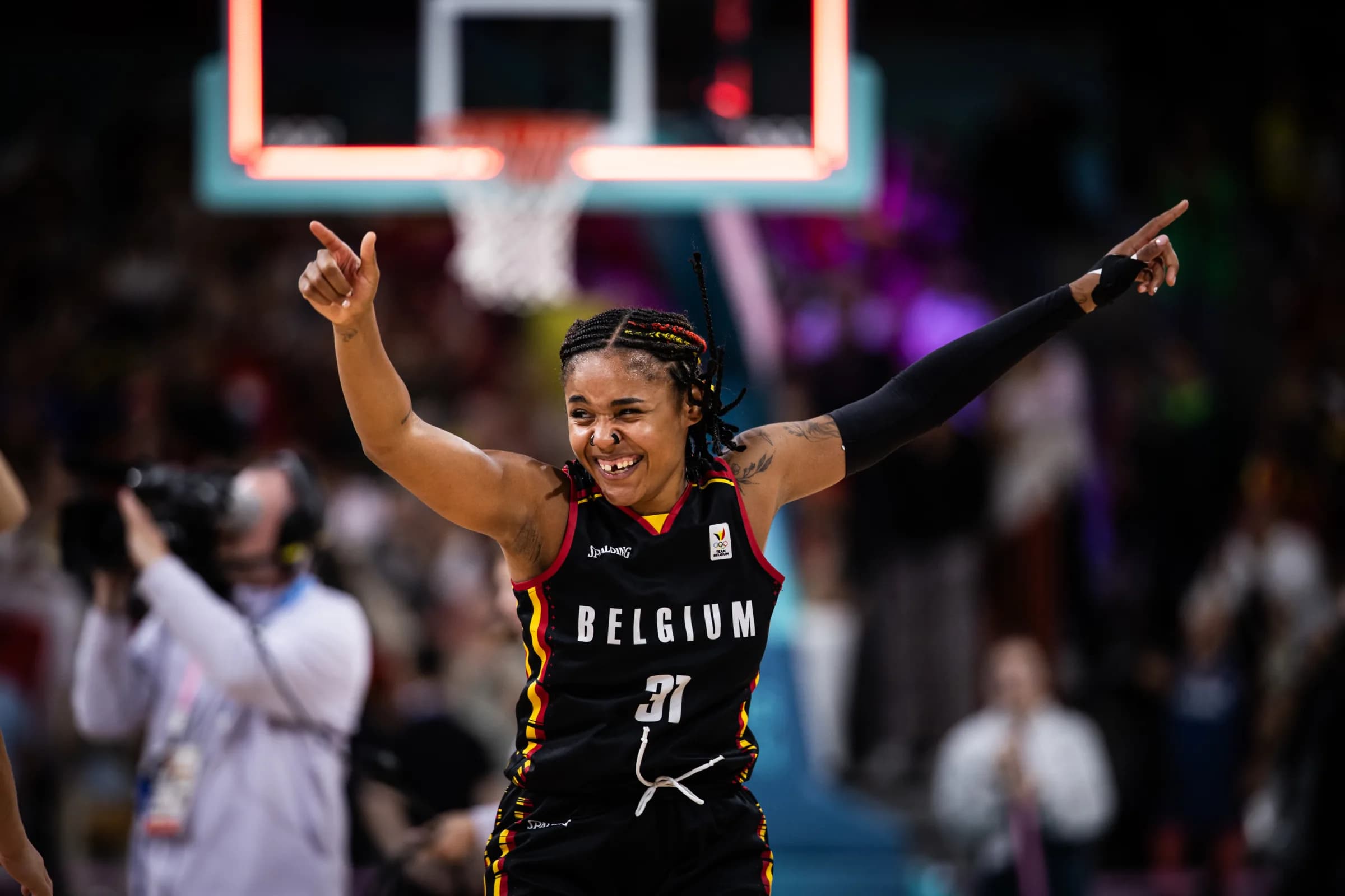 Les Belges à l’étranger : Bako en playoffs, le doublé pour Maxuella Lisowa-Mbaka