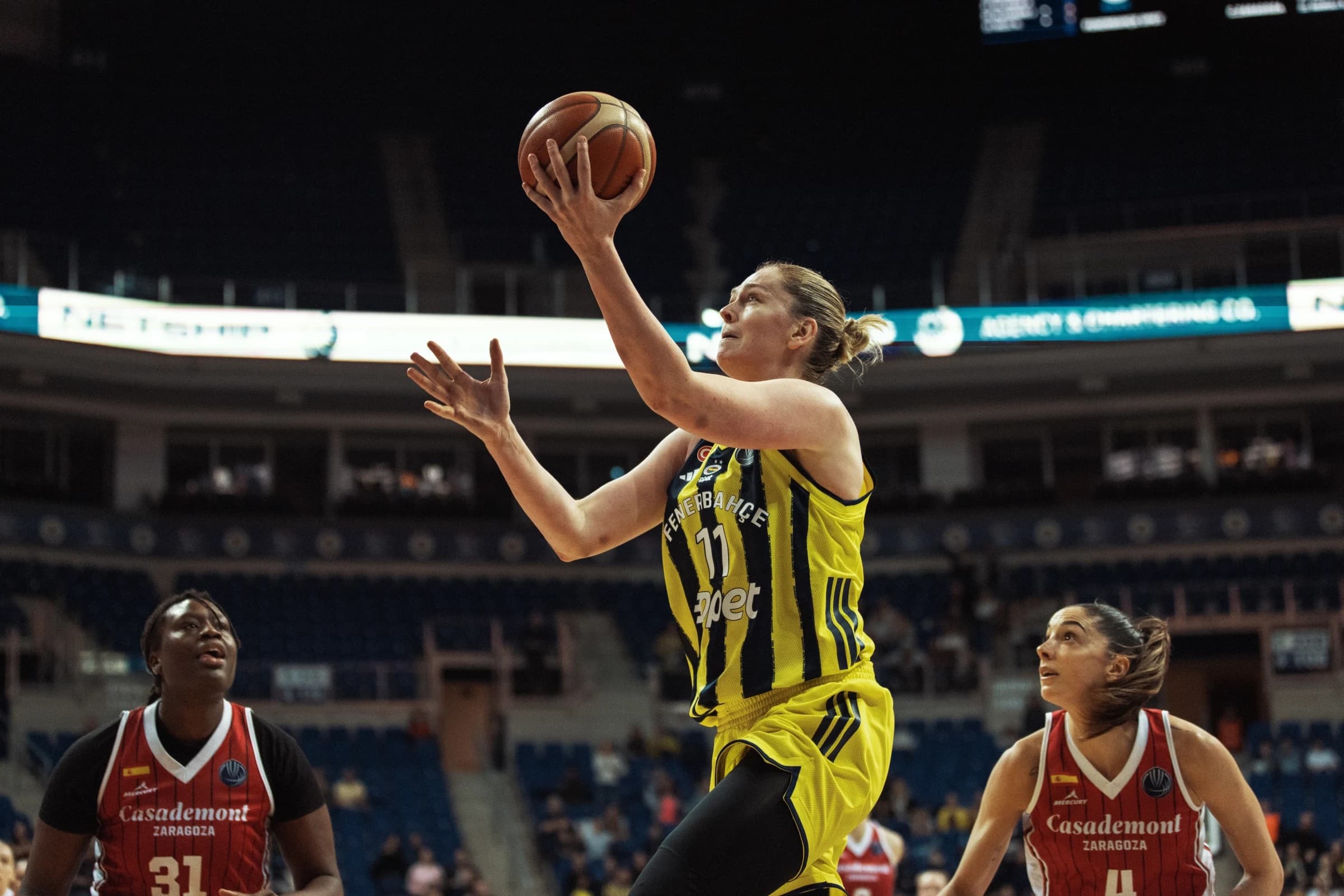 Emma Meesseman sauve le Fener en fin de match; Becky Massey et Landes confirment leur bonne forme