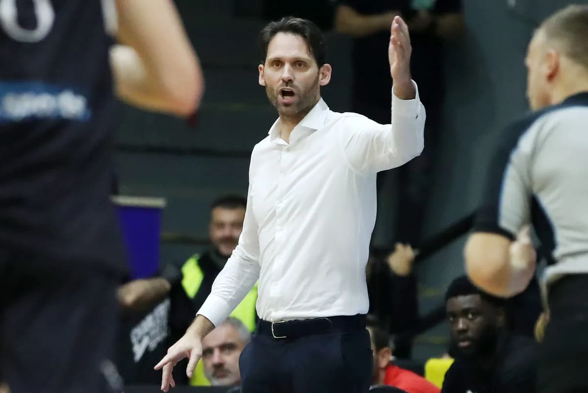 Ostende vigilant face à Leiden, Charleroi surpris par Den Bosch
