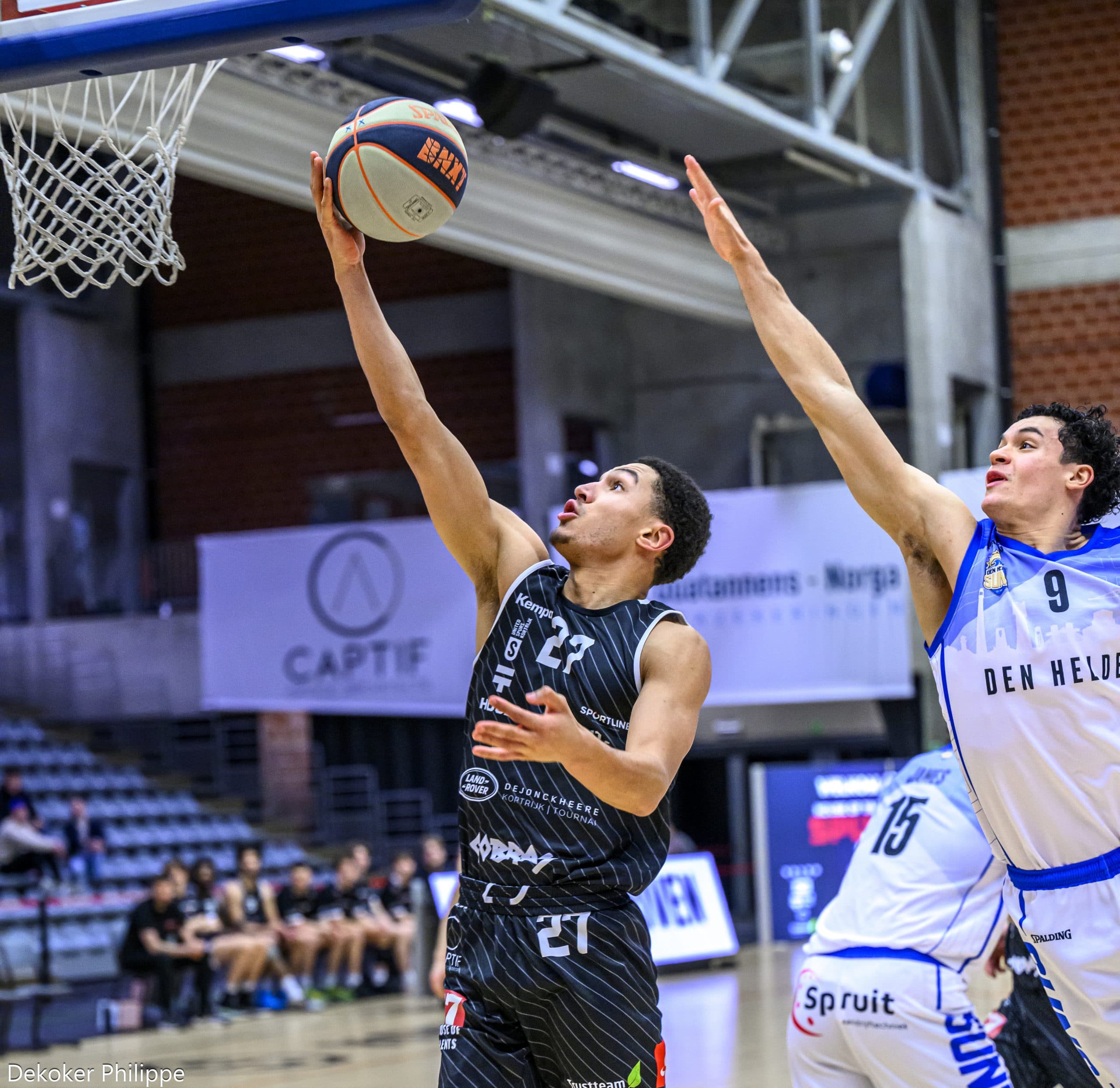 Sean Pouedet prolonge à Courtrai
