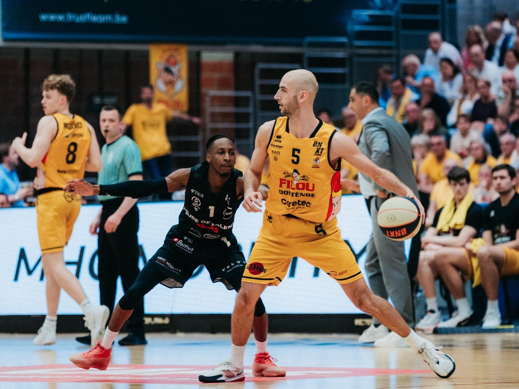 Ostende et Malines se rapprochent de la finale des playoffs