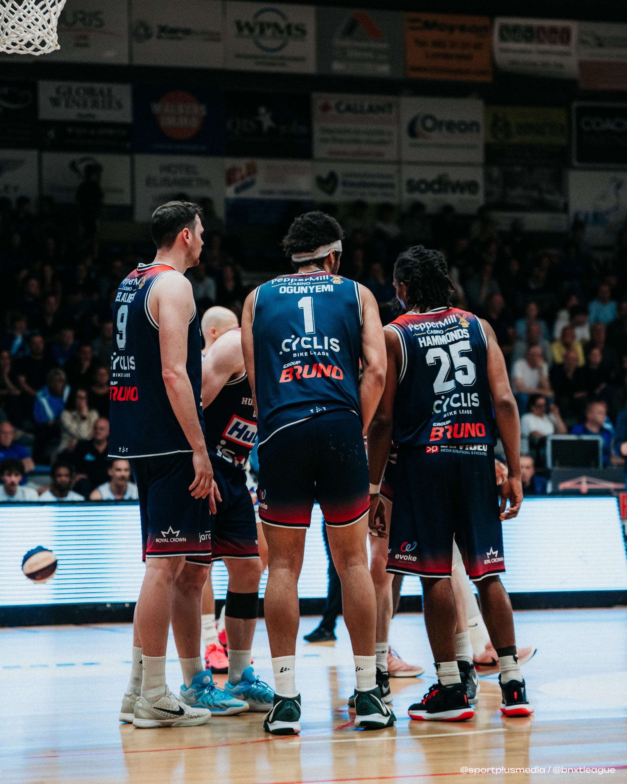 Nick Muszynski vient renforcer la raquette de Limburg United