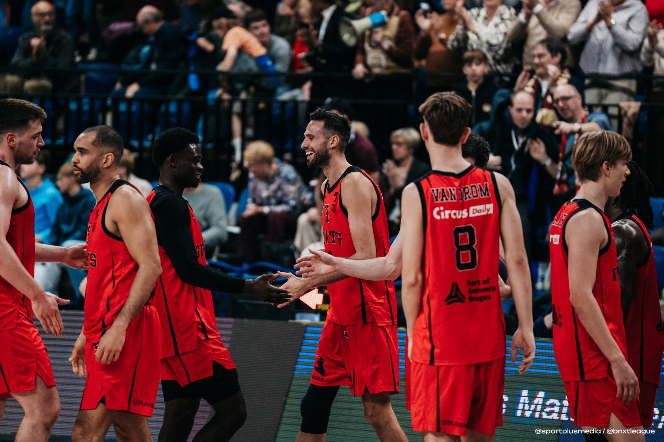 Anvers en démonstration contre Malines, Den Bosch plus fort que Limburg United