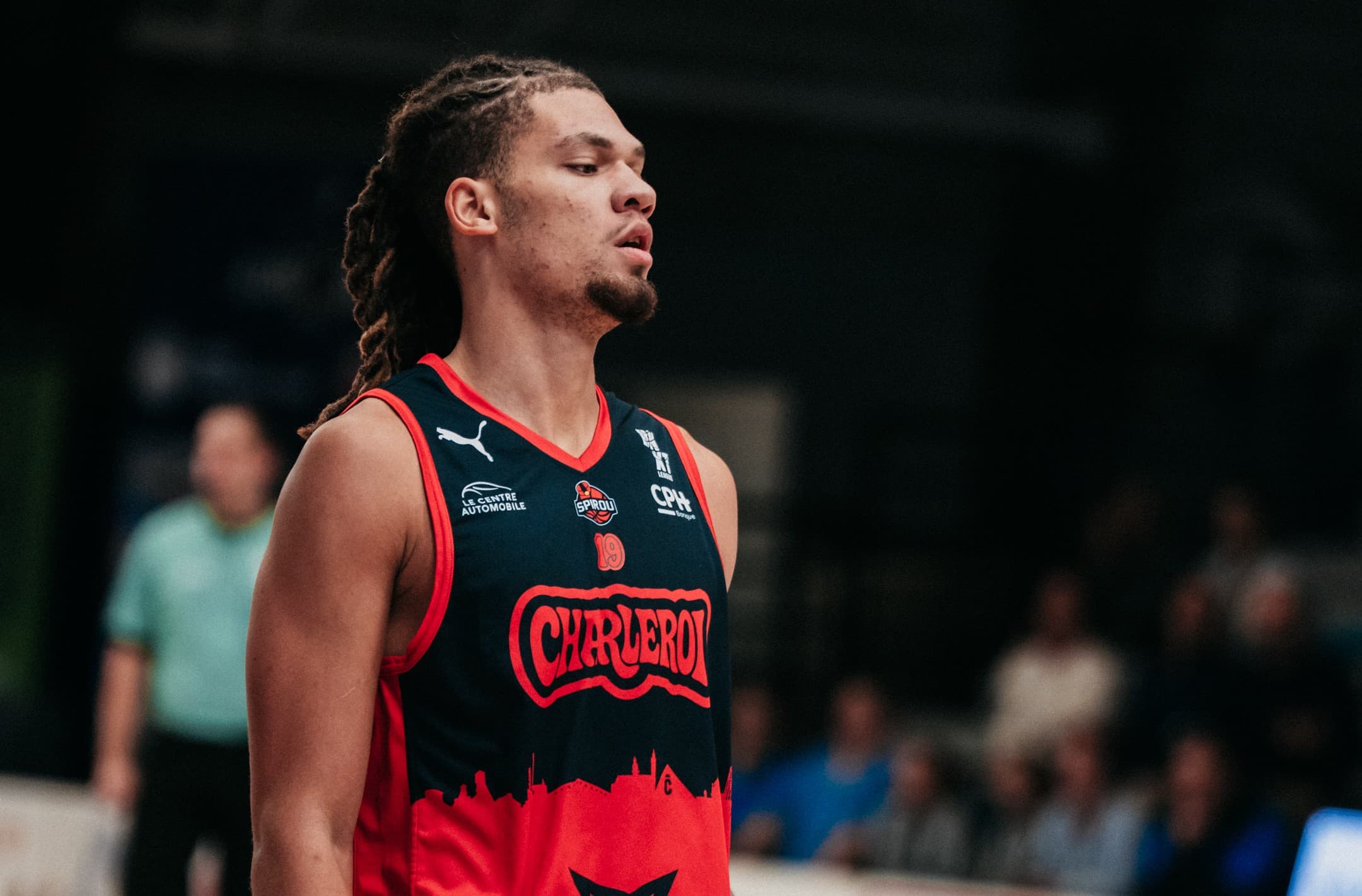 Le Brussels renverse Den Helder, Maddox terrasse Charleroi !