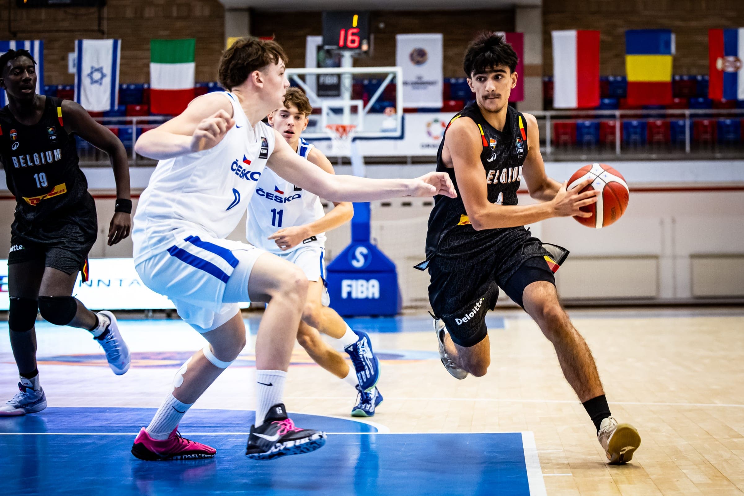 Les U16 Lions perdent encore et se rapprochent de la Division B