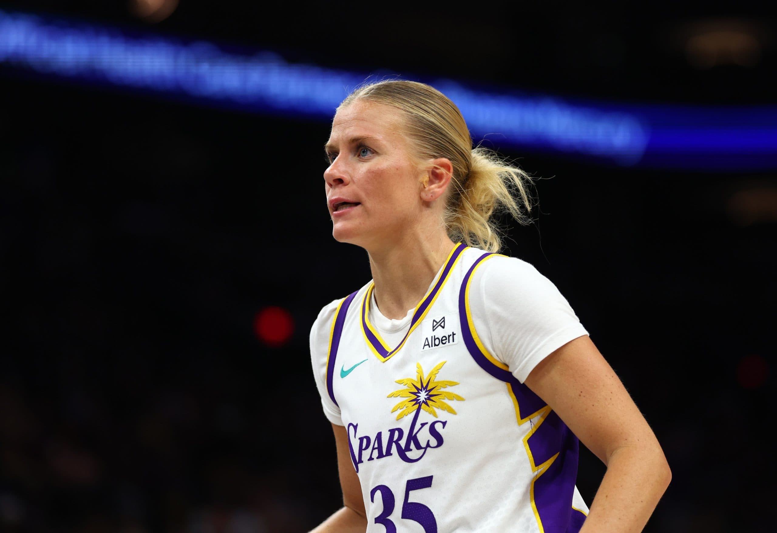 Julie Vanloo coupée par les Los Angeles Sparks à la veille de la saison