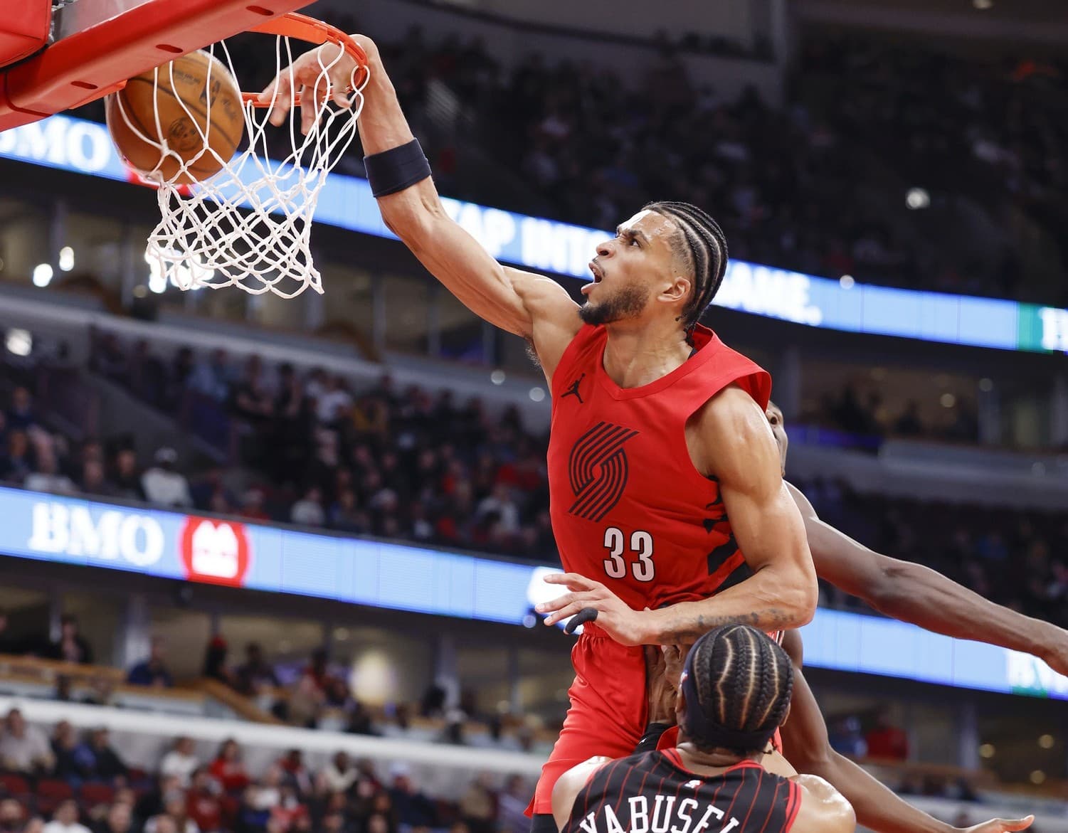 Dunk rageur et grosse performance de Toumani Camara ! (+ vidéo)