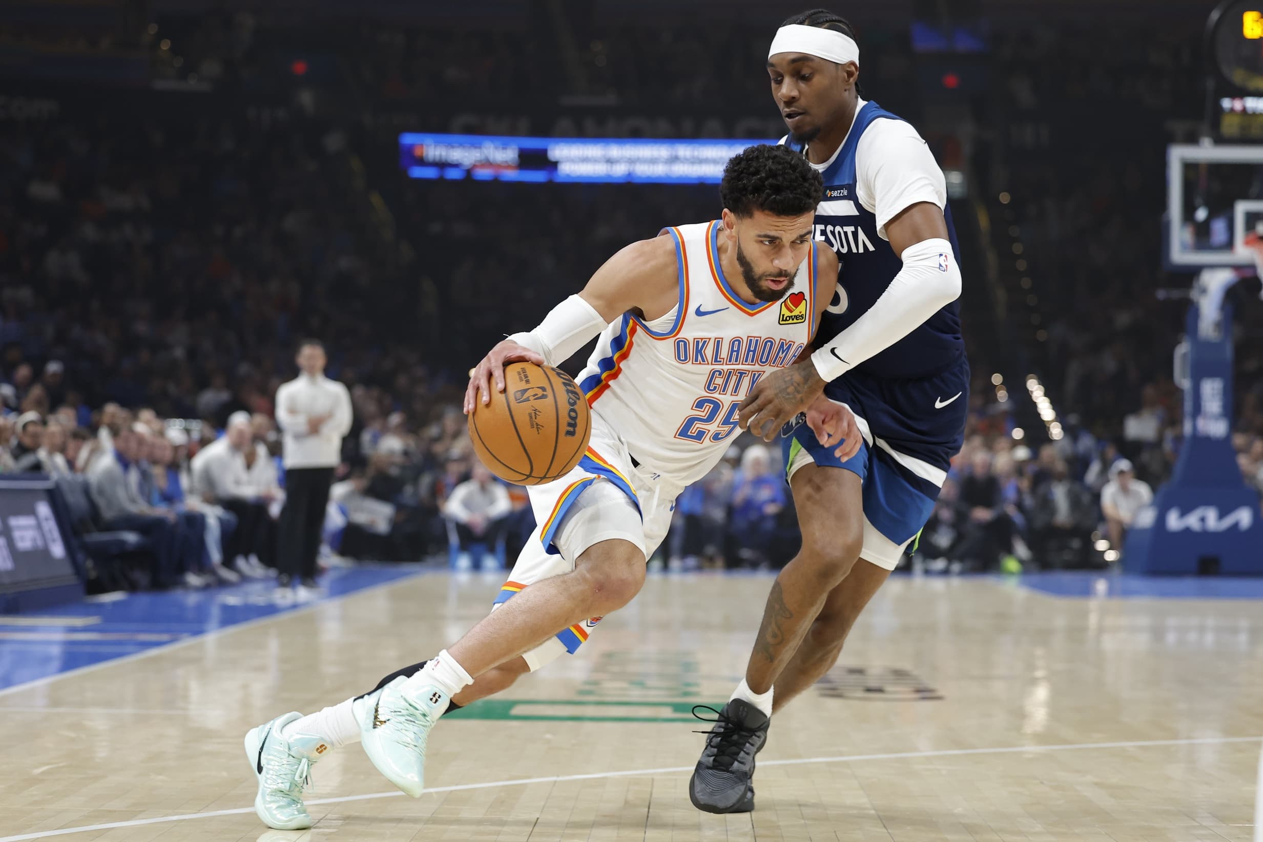 OKC renverse Minnesota, Ajay Mitchell solide dans le cinq de départ