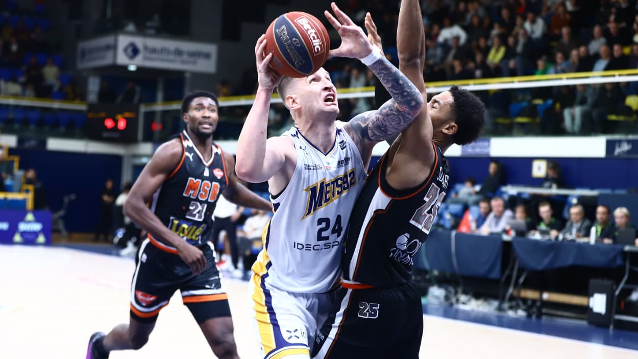 Alen Omic au tir intérieur contre Le Mans Alen Omic au tir intérieur contre Le Mans