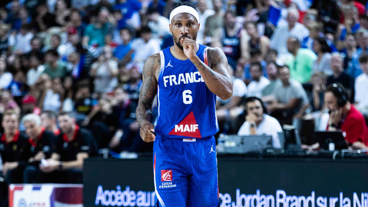 Andrew Albicy (France) face à l'Allemagne Andrew Albicy (France) face à l'Allemagne