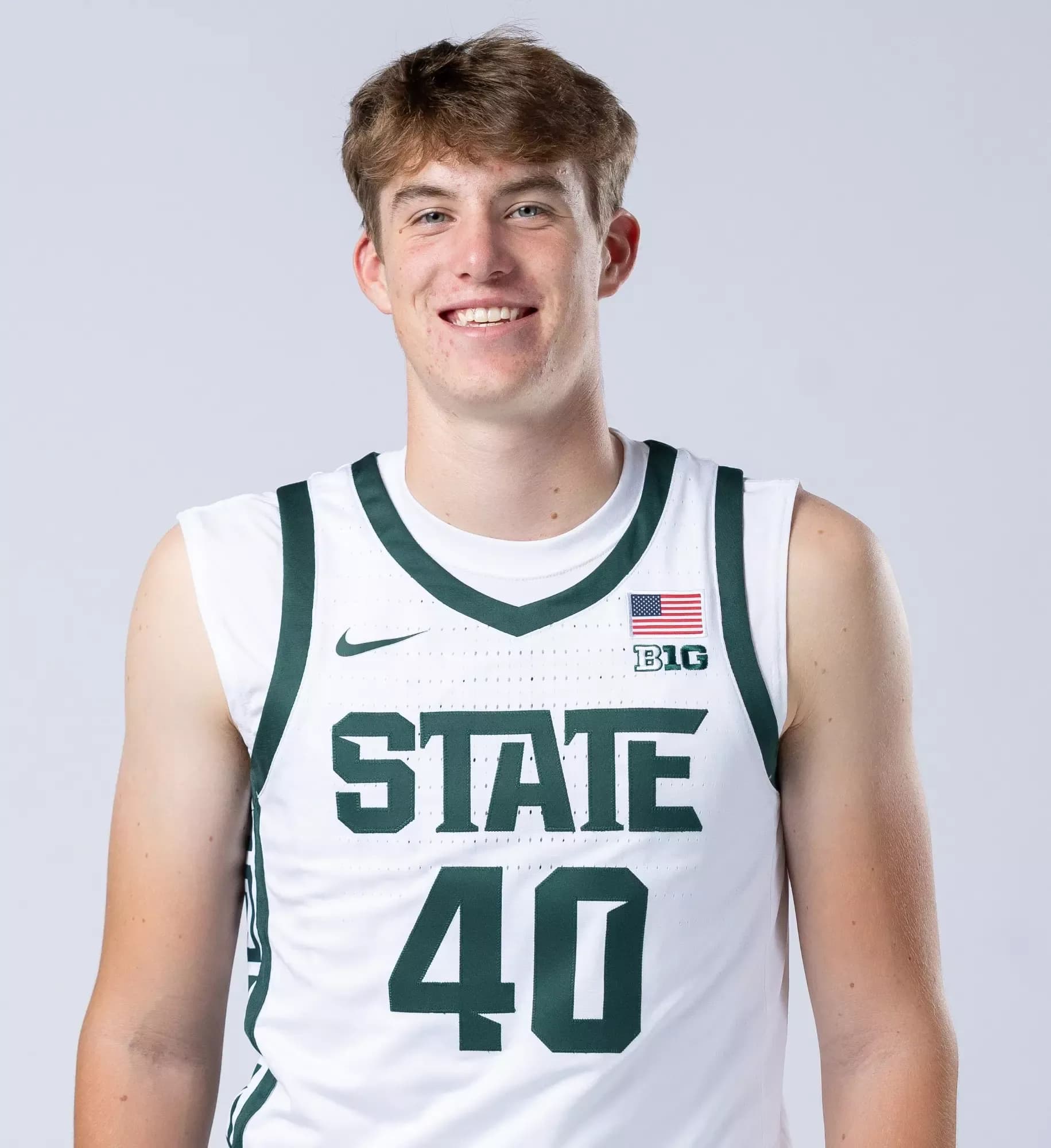 brennan_walton_2025-2026_16-9.jpg