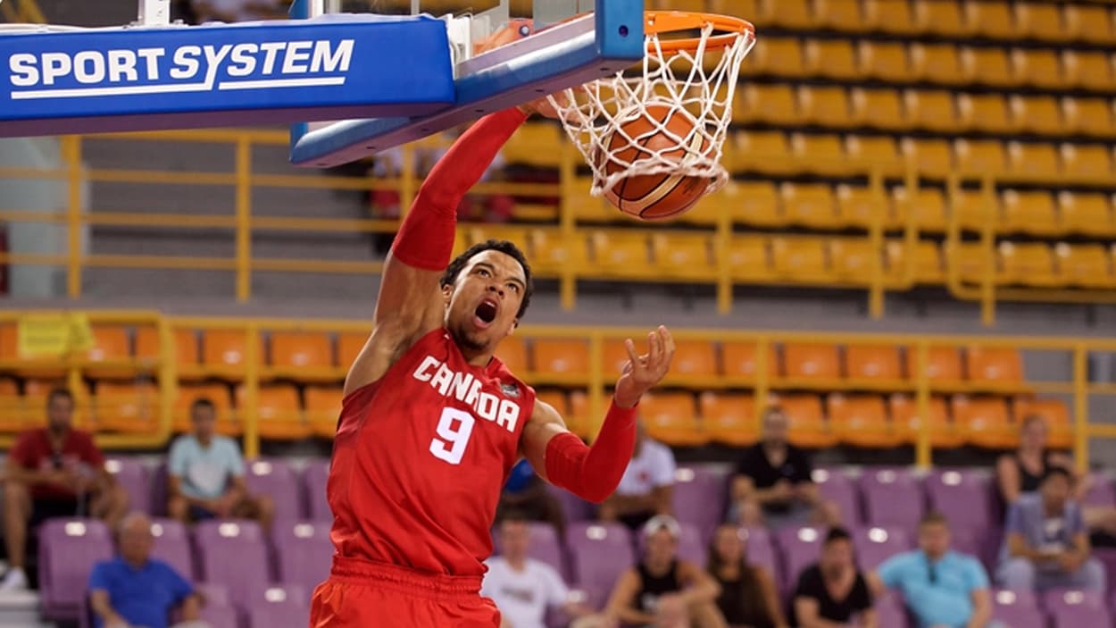 Dillon Brooks au dunk en U19 Dillon Brooks au dunk en U19