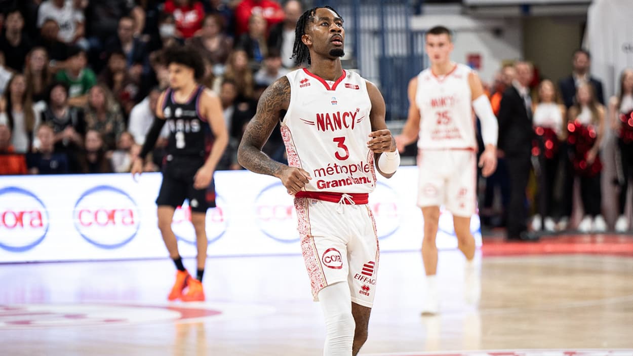 Jordan Bowden (Nancy) face au Paris Basketball Jordan Bowden (Nancy) face au Paris Basketball