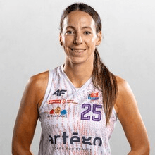 karina_michalek_2025-2026_16-9.png
